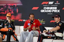 开云sport-红牛车队轻取哈斯车队，汉密尔顿高光表现