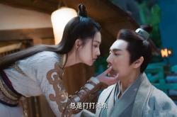 开云体育官网-逆流而上，当黑云压城，阿拉巴用单节光芒照亮奥地利之路