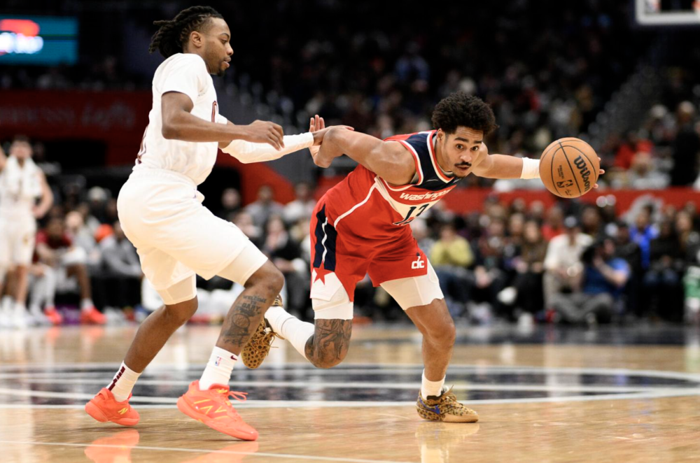 黄蜂鏖战澳大利亚男篮，福克斯一己之力扛起全队的简单介绍