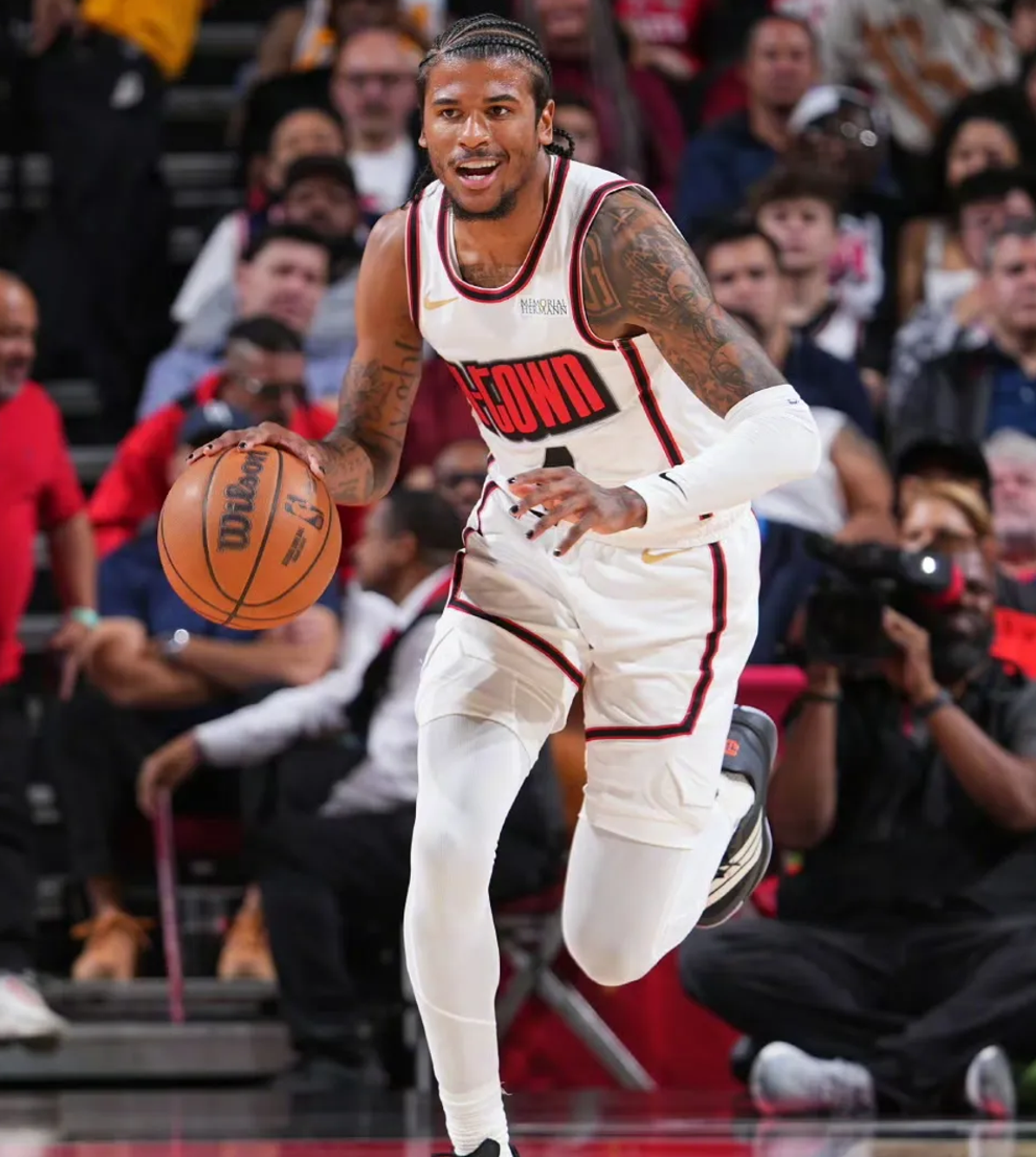 关于马刺完胜西班牙男篮，凯尔·库兹马爆发神勇的信息