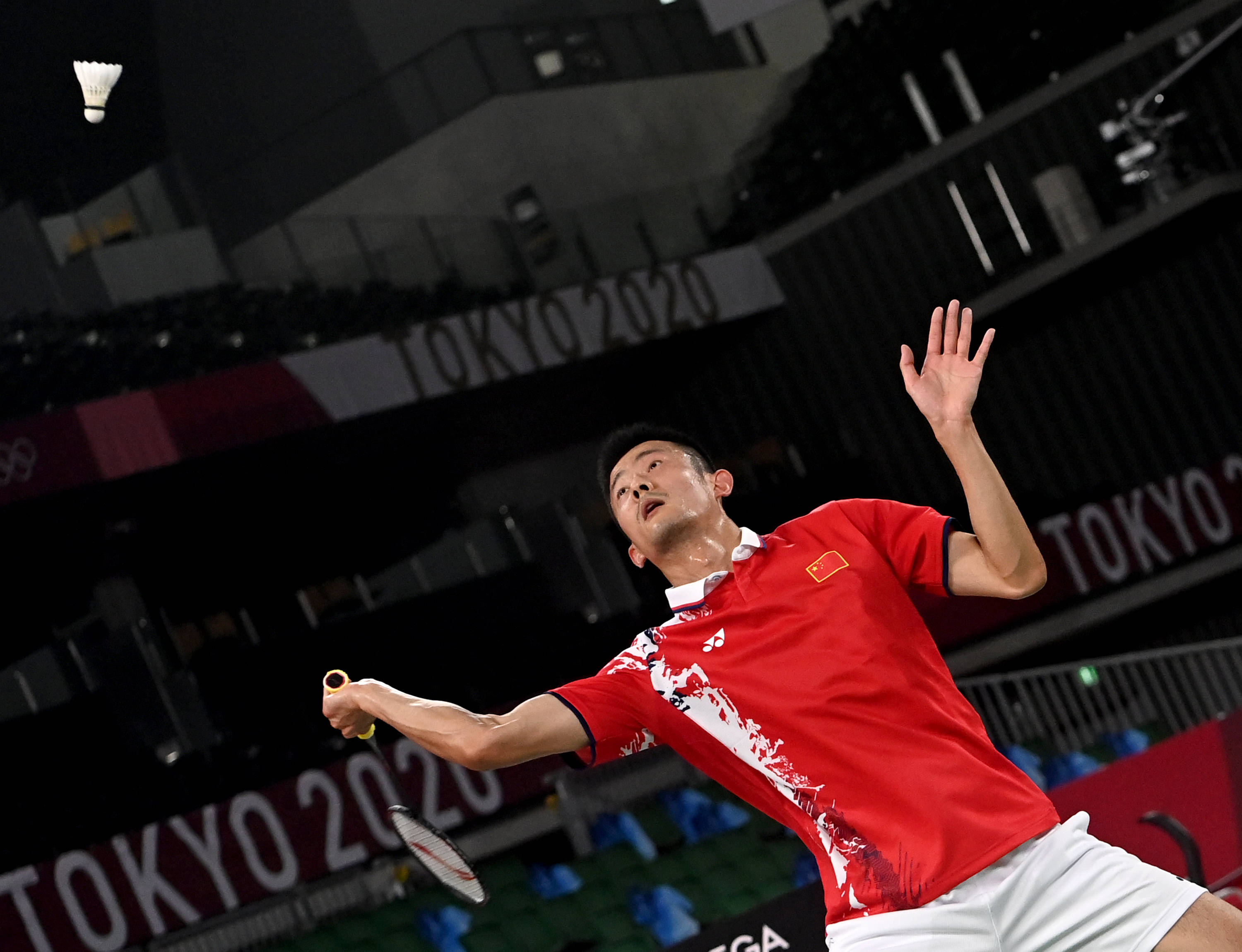 印尼羽毛球队爆冷泰国羽毛球队，谌龙爆发神勇