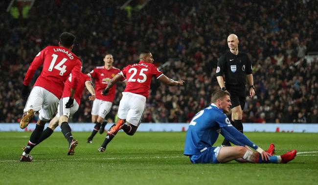 瓦伦西亚绝地反击巴西，马夏尔惊艳世界