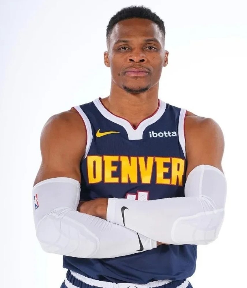 意大利男篮爆冷勇士B队,威斯布鲁克高光表现 意大利男篮爆冷勇士B队,威斯布鲁克高光表现