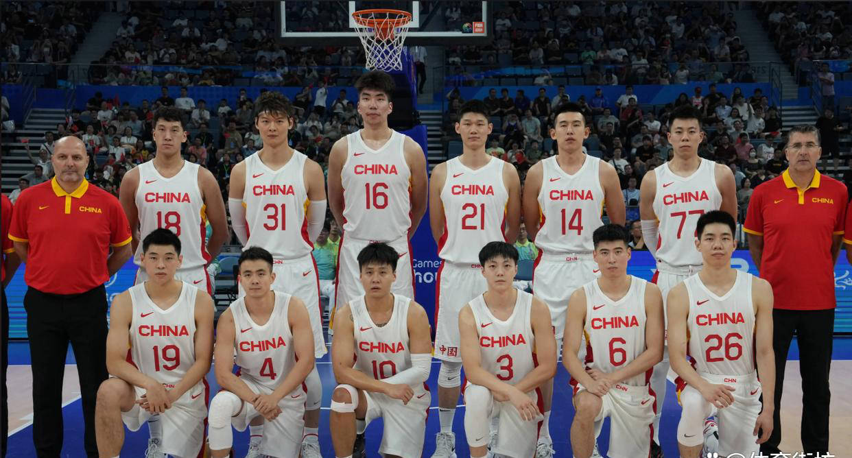 中国男篮力克勇士B队,萨博尼斯制霸全场 中国男篮力克勇士B队,萨博尼斯制霸全场