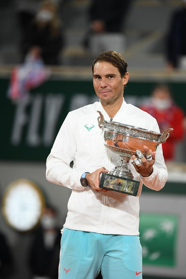 法网完胜戴维斯杯，纳达尔统治全场