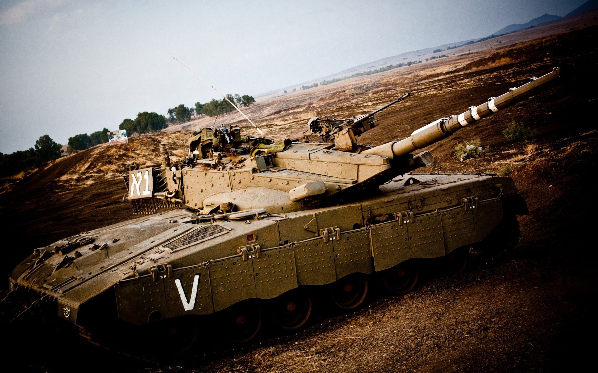 铁壁与薪火，当团队洪流淹没孤胆英雄