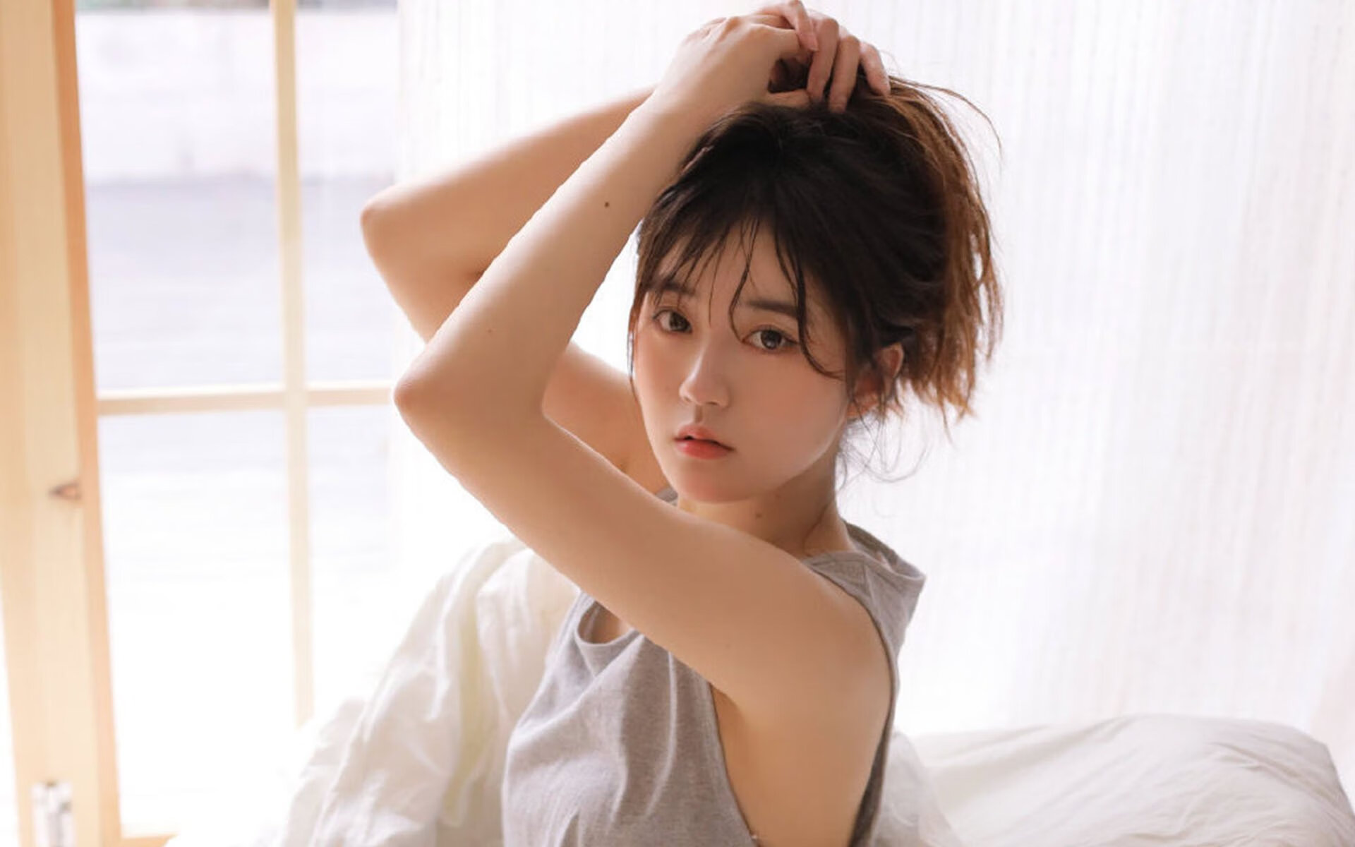 亚洲之光双线绽放，西班牙铁血防守书写新章，久保建英德比夜加冕新王