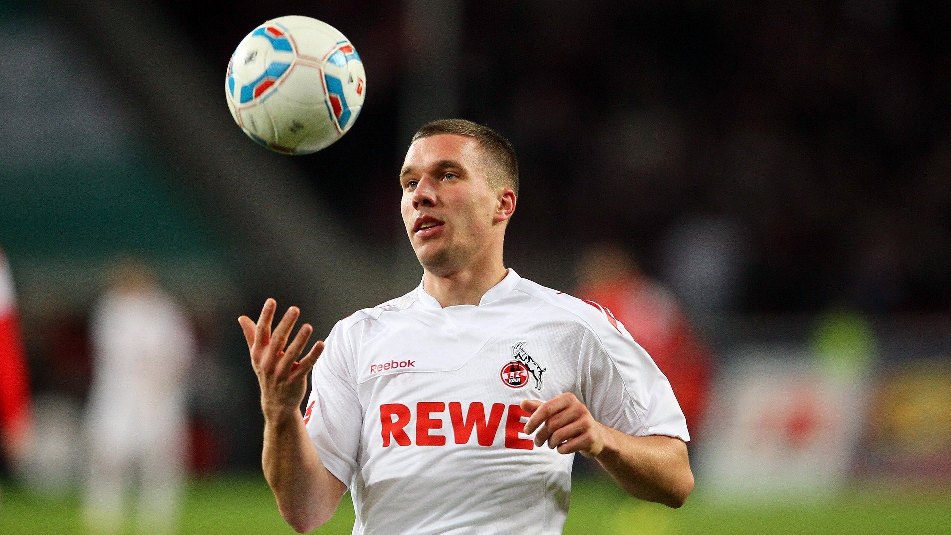 焦点战日本导演逆转好戏,英超争冠悬念剧增!